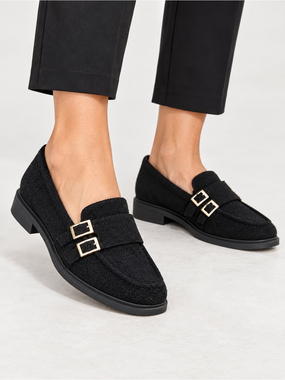 Vivaia Luciana Round Toe Velvet Penny Loafers Black Buckle Size 37/6.5
